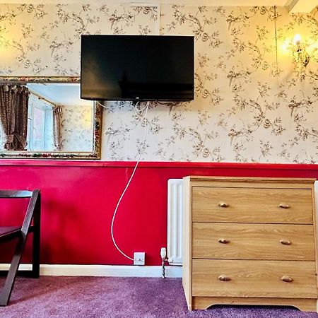 The Columbia Hotel ウェリングボロー エクステリア 写真