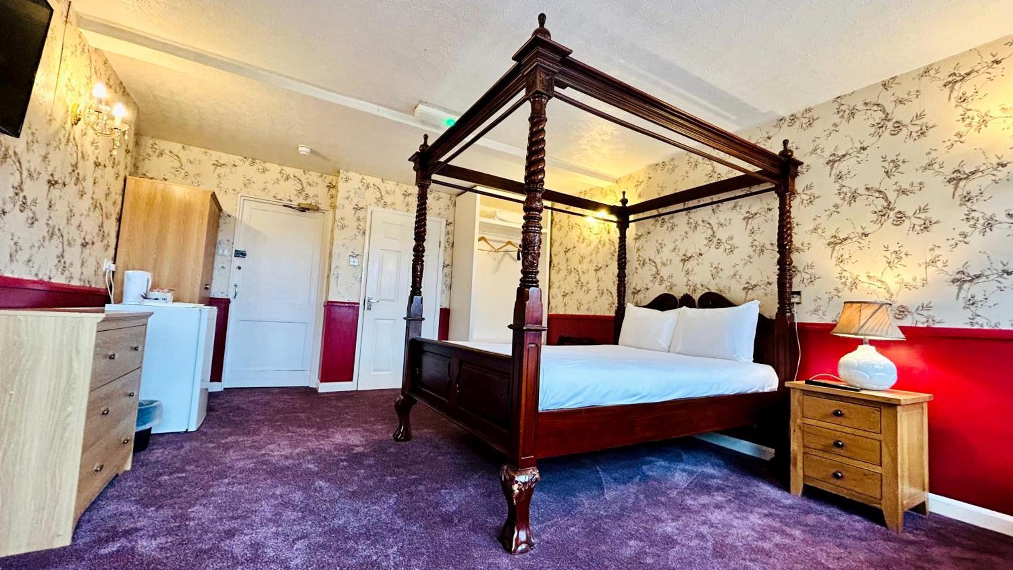 The Columbia Hotel ウェリングボロー エクステリア 写真