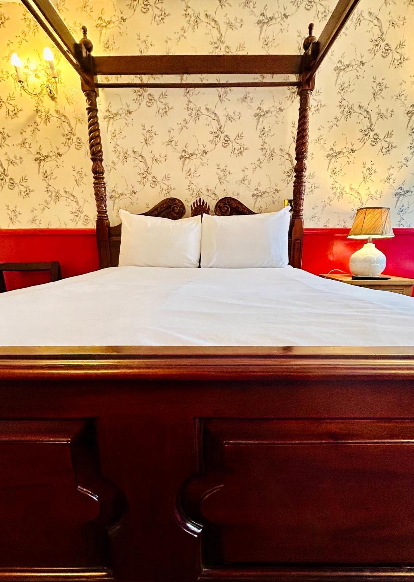 The Columbia Hotel ウェリングボロー エクステリア 写真