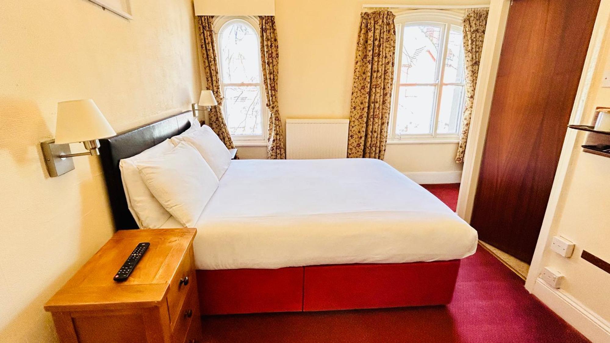 The Columbia Hotel ウェリングボロー エクステリア 写真